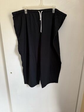 Black Drawstring Athletic capris
